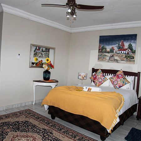 Dei Gratia Guest House Мусина Экстерьер фото