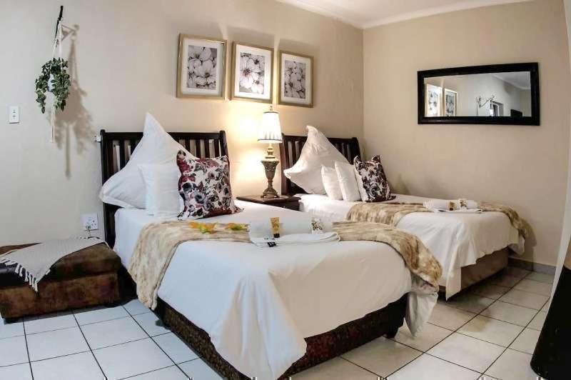 Dei Gratia Guest House Мусина Экстерьер фото